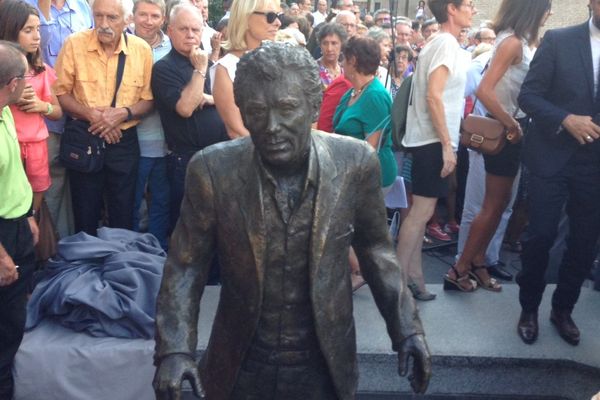 La statue de Claude Nougaro installée au centre de Toulouse lors de son inauguration en 2014