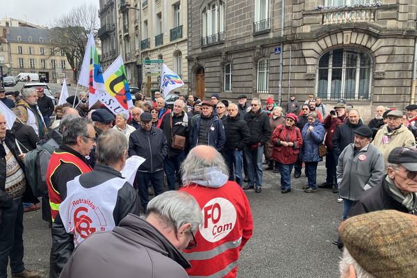 Au cours de la matinée, onze organisations syndicales et associations de retraités ont obtenu une entrevue de courtoisie avec le préfet de Haute-Vienne, François Pesneau.