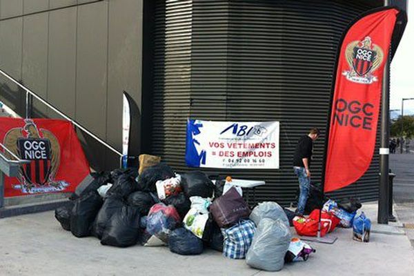 L'OGC Nice renouvelle l'opération de collecte de vêtements et vous donne rendez-vous le 2 mars lors du match Nice-Lille