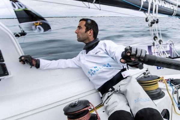 Armel le Cleac'h à bord de son voilier "Banque Populaire", le 17 septembre 2012, à l'occasion de la 7ème édition du Vendée Globe.