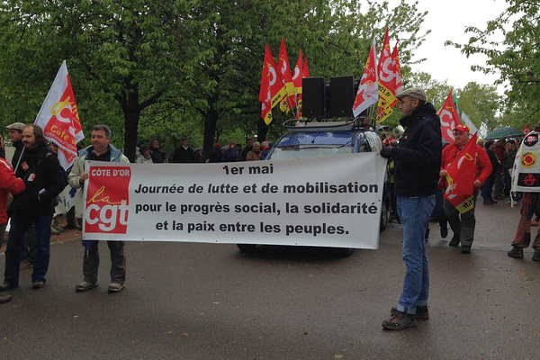 Le défilé 1er mai 2017 Dijon, du côté des adhérents de la CGT.