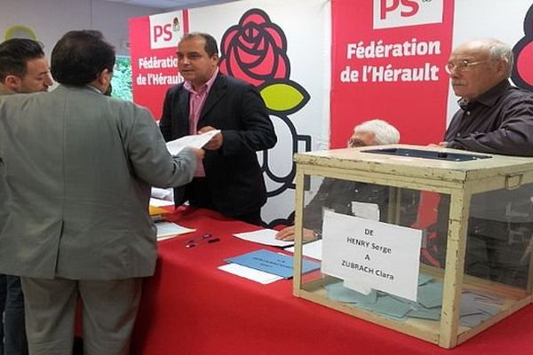 Montpellier - les militants socialistes votent pour élire leur candidat aux municipales - 10 octobre 2013.