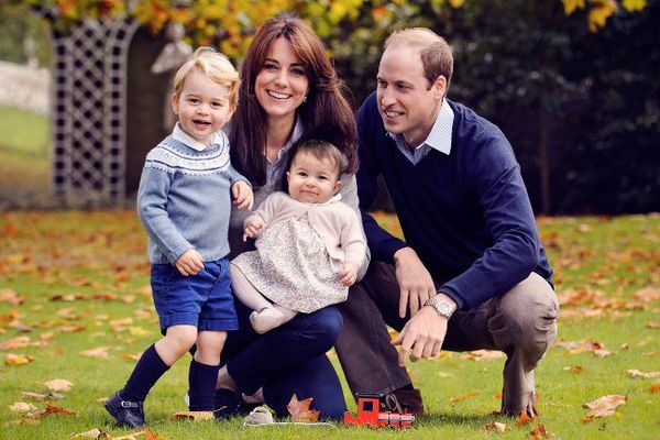 Kate, William et leurs enfants.