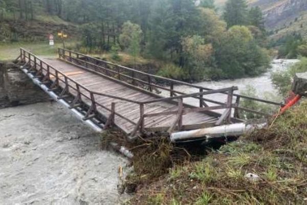 De nombreuses infrastructures ont été détruites lors des épisodes de crues.