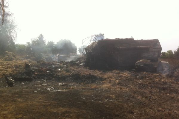 A Danzé (Loir-et-Cher), 40 hectares et une grange ont brûlé.