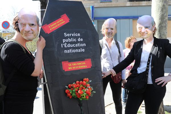 Les enseignants remontées contre la loi Blanquer avaient déjà manifesté le 30 mars comme ici à Paris. 