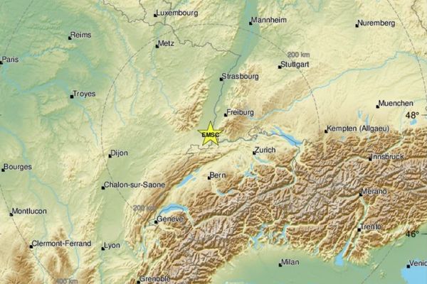 L'épicentre du séisme entre Mulhouse, en Alsace et Bâle.