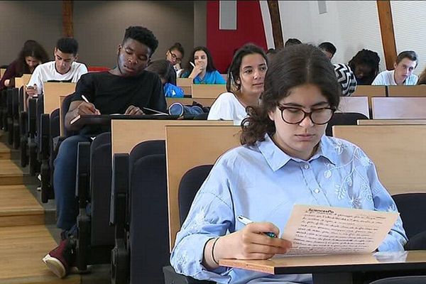 Le campus de Sciences Po à Reims (Marne) accueille deux fois par an 50 lycéens boursiers d'Île-de-France pour une immersion d'une semaine.