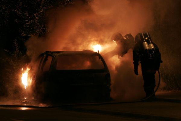 Près de 55 personnes ont été évacuées d'un immeuble incendié par les pompiers et les policiers à Vernon, dans la nuit du jeudi 5 au vendredi 6 décembre 2024.