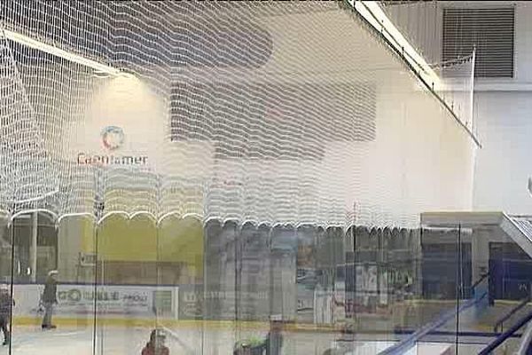 De grands filets ont été installés à la patinoire de Caen