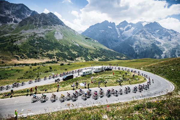 L'ascension du col du Galibier, lors de la 12 étape du tour de France 2022, entre Briançon et l'Alpe d'Huez.