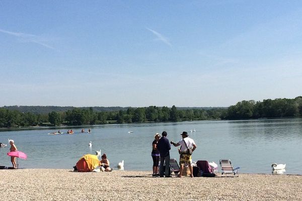 Grand Parc de Miribel-Jonage : plage de Morlet