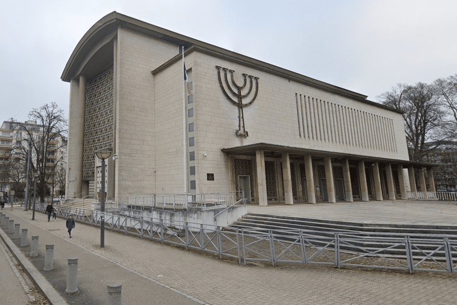 Armed Teenager Arrested near Great Synagogue of Strasbourg