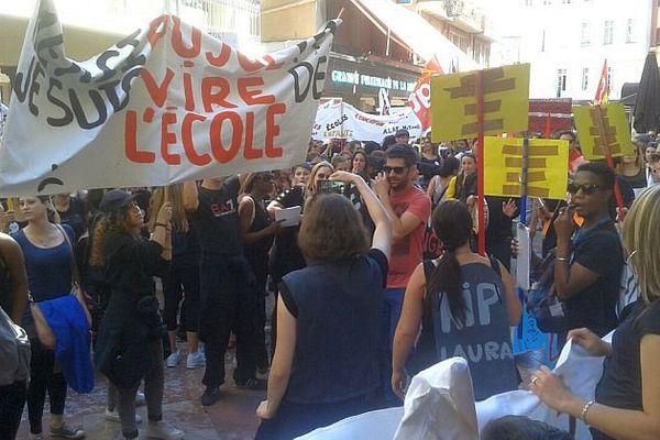 Perpignan - manifestation des animateurs des écoles maternelles - 17 juin 2016.