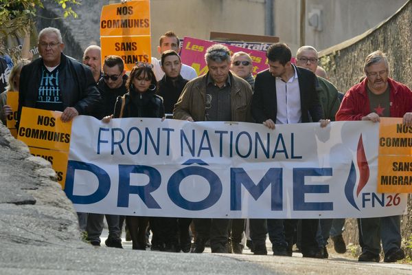 Manifestation anti-migrants du FN de la Drôme à Allex, le 8 octobre 2016