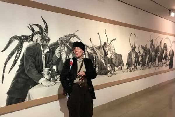 Mad Meg devant "Feast of fools", 9m x 1,5m, encre de Chine.