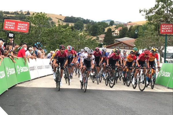 Le top départ du Critérium du Dauphiné a été donné ce mercredi 12 août à Clermont-Ferrand. 