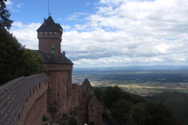 L'une des règles du concours d'écriture : l'action doit se passer dans un lieu emblématique alsacien. Pourquoi pas au Haut-Koenigsbourg ?