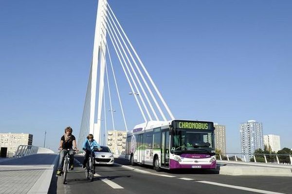 Les chronobus enfin sur le pont Tabarly