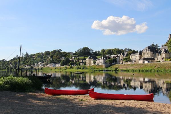 Bord de Loire avec des canoës 