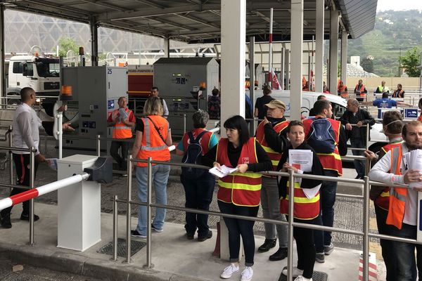 Les cheminots sont arrivés peu avant 8 heures.