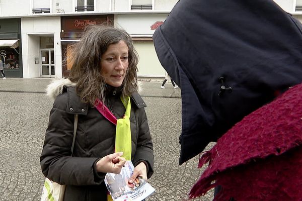 La candidate soutenue par EELV à Chambéry arriverait en 3e position des intentions de vote selon un sondage publié lundi 9 mars.