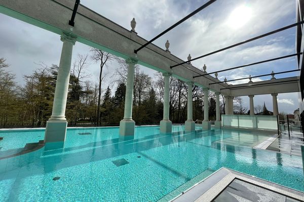 L'un des bassins extérieurs du complexe Nancy Thermal.