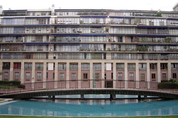 La résidence des Longs Près construite en 1960 par Fernand Pouillon ( Boulogne-Billancourt)