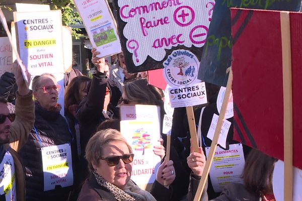 Manifestation des centres sociaux mardi 22 novembre à Marseille.