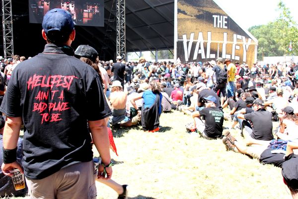 Comment les organisateurs du Hellfest font -ils la programmation ?