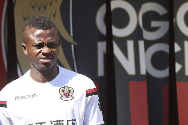 Jean Michael Seri lors de la réception de Naples pour la Ligue des Champions, le 21 août 2017 au stade de l'Allianz Riviera de Nice VALERY HACHE / AFP
