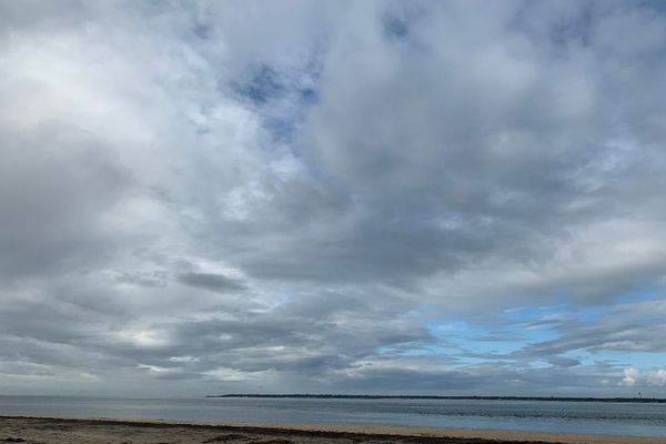 Les nuages arriveront par le littoral avant de gagner toute la région.