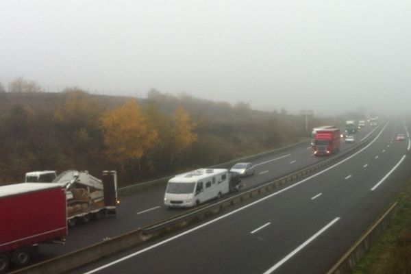 Une collision entre 4 véhicules a eu lieu sur la RCEA en raison du brouillard et de la présence d'un sanglier sur les voies.