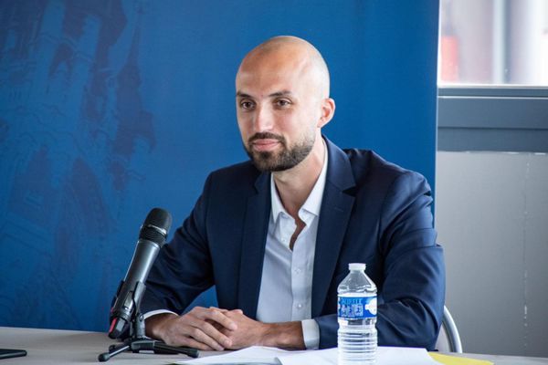 Baptiste Vendroux lors de la conférence de presse jeudi 3 juin au stade l’Épopée à Calais 