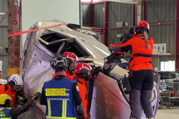 Exercice du jour, secourir des accidentés de la route en très peu de temps.