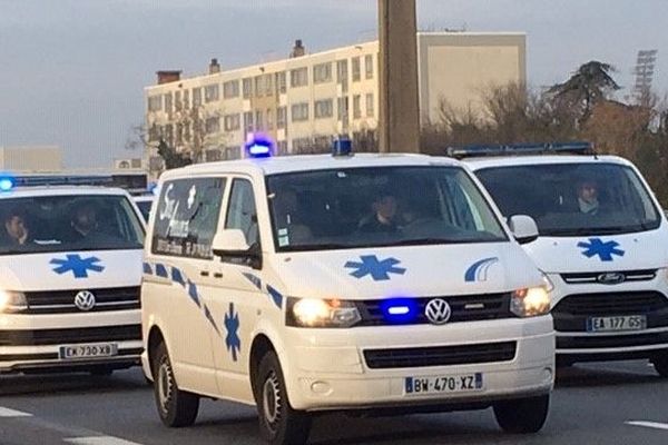 Les ambulanciers bloquent le périphérique Laurent Bonnevay mercredi 28 novembre 2018