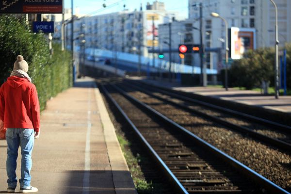 De très fortes perturbations sont à prévoir à la SNCF dès lundi soir.