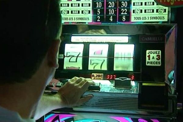 Une machine à sous au casino de Royan.