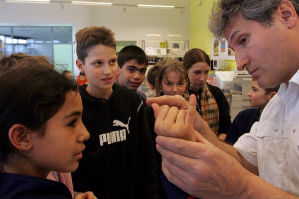 Un atelier de langue des signes au collège Pagnol à Wittenheim en Alsace.