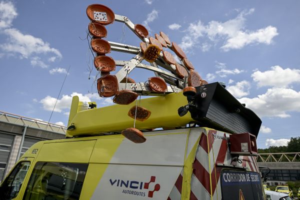 L'autoroute A7 fermée en direction de Lyon, à hauteur d'Orgon, suite à un accident de la route avec des ruches.