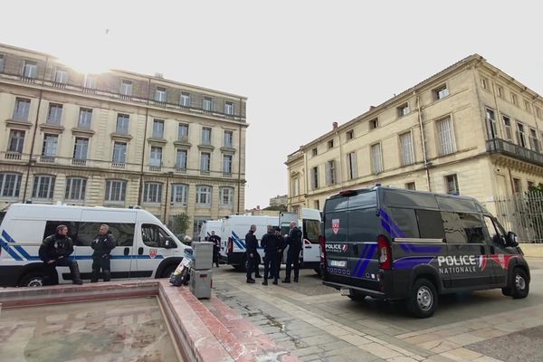 Les JO de Paris 2024 se préparent. Un évènement qui va mobiliser  de nombreuses forces de l’ordre. Des policiers et gendarmes, devront quitter le territoire pour assurer la sécurité sur les sites des épreuves du 24 juillet au 11 aout et du 28 aout au 8 septembre.