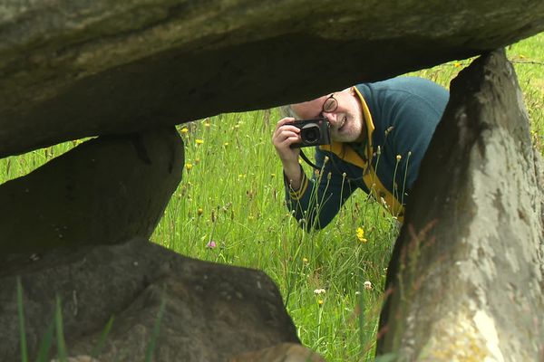 Deux passionnés ont dressé un inventaire des mégalithes de la Corrèze.