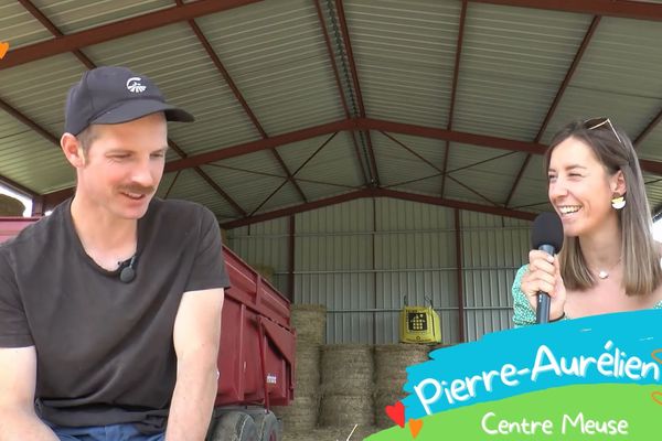 Dans les vidéos postées par les Jeunes Agriculteur, Adeline Morin interviewe les candidats sur leurs exploitations, comme ici Pierre Aurélien.