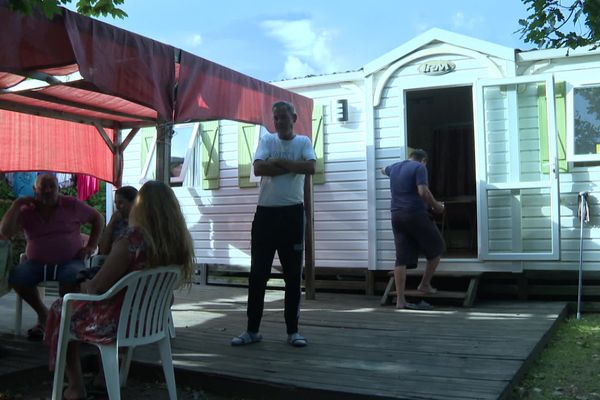 Les vendangeurs sont hébergés dans les mobile-homes du camping de Saint-Antoine de Breuilh