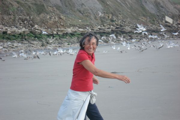 Michèle, en 2011, sur une plage du Nord de la France.