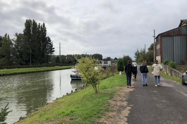 Battue citoyenne organisée à Lynck pour retrouvée Aurélie Avez, ce mercredi 4 octobre.