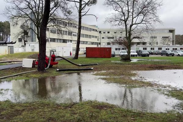 Le niveau de l'eau a fortement diminué grâce au travail de pompage