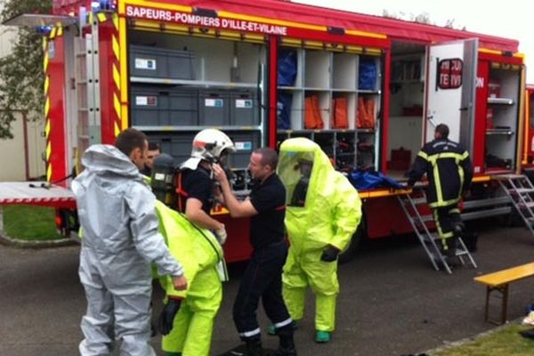 Les pompiers spécialisés dans les risques chimiques