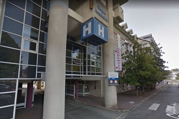 Le patient est hospitalisé en service de soins continus au centre hospitalier de Bagnères-de-Bigorre.