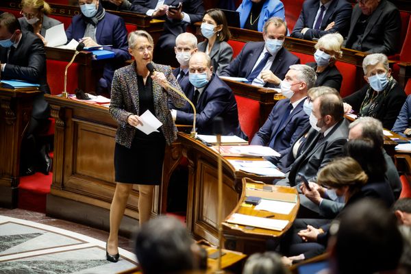 Élisabeth Borne, Premier Ministre, a déclaré que le départ à la retraite à 64 ans n'est pas négociable